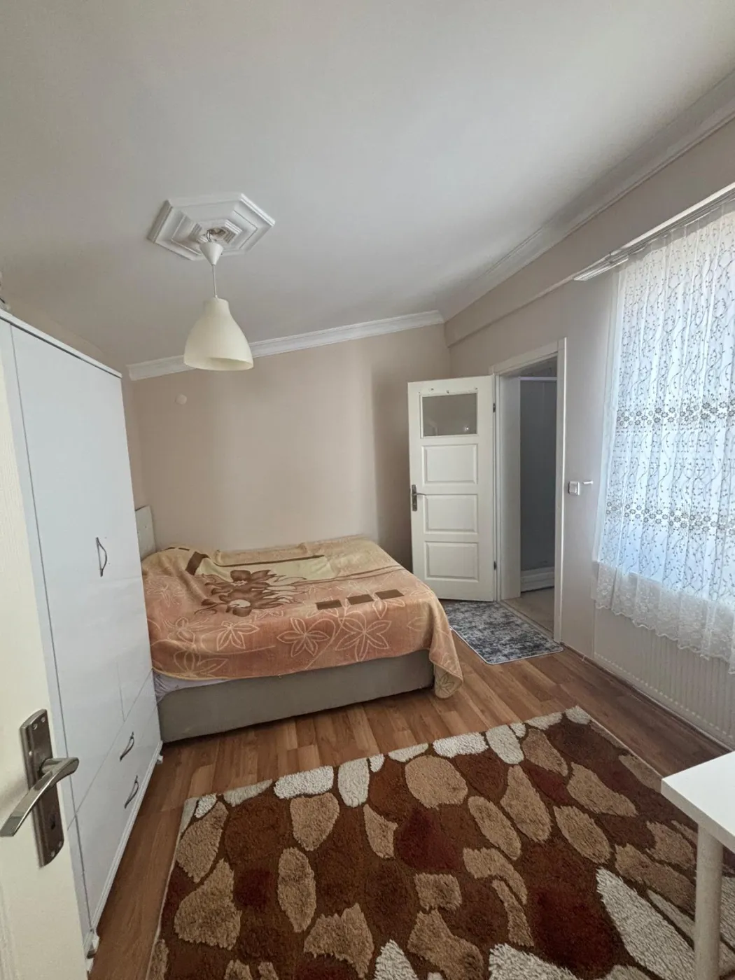 Cumhuriyet Caddesinde FULL EŞYALI Kiralık görsel 5