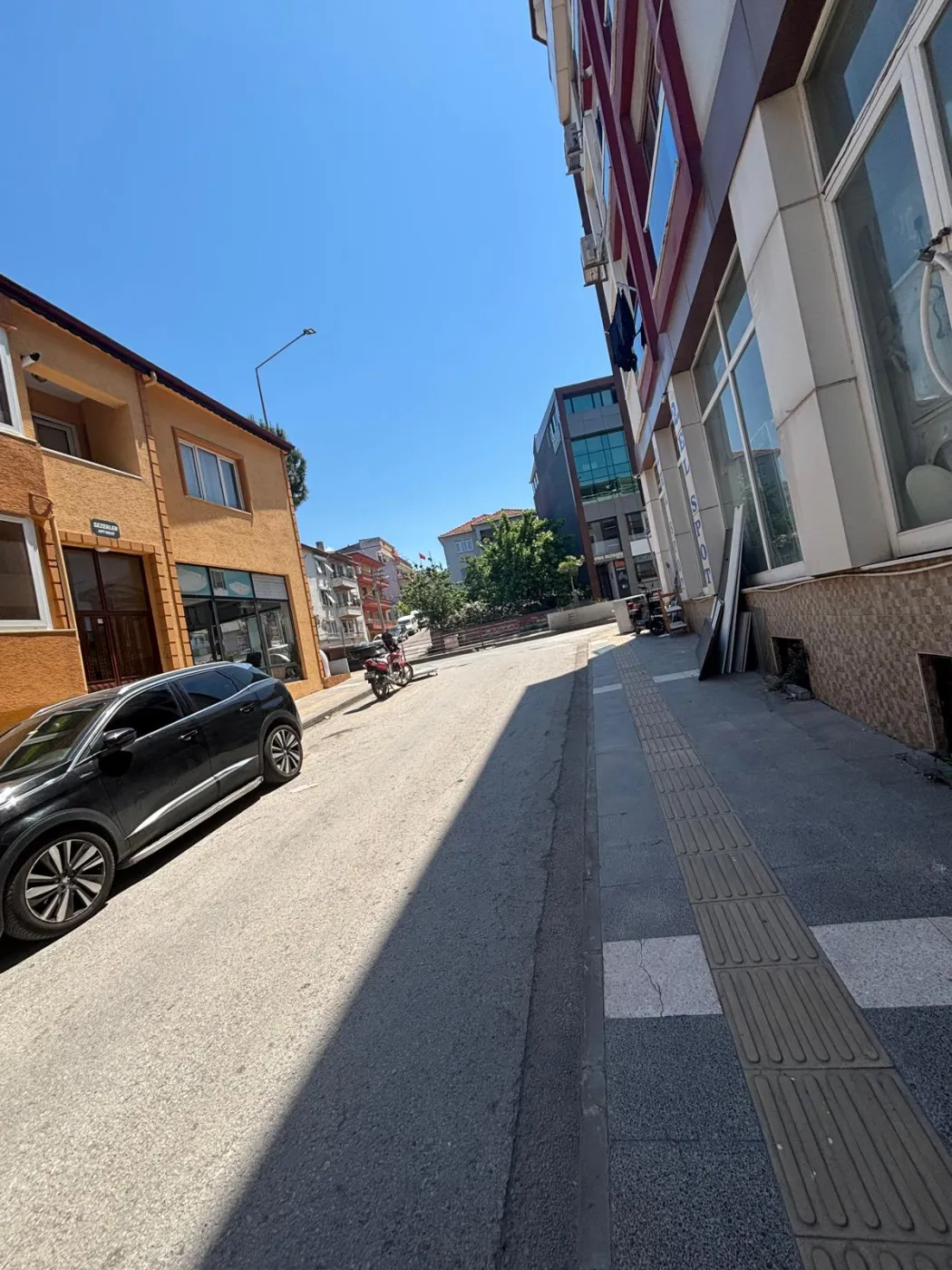Cumhuriyet Caddesinde FULL EŞYALI Kiralık görsel 10
