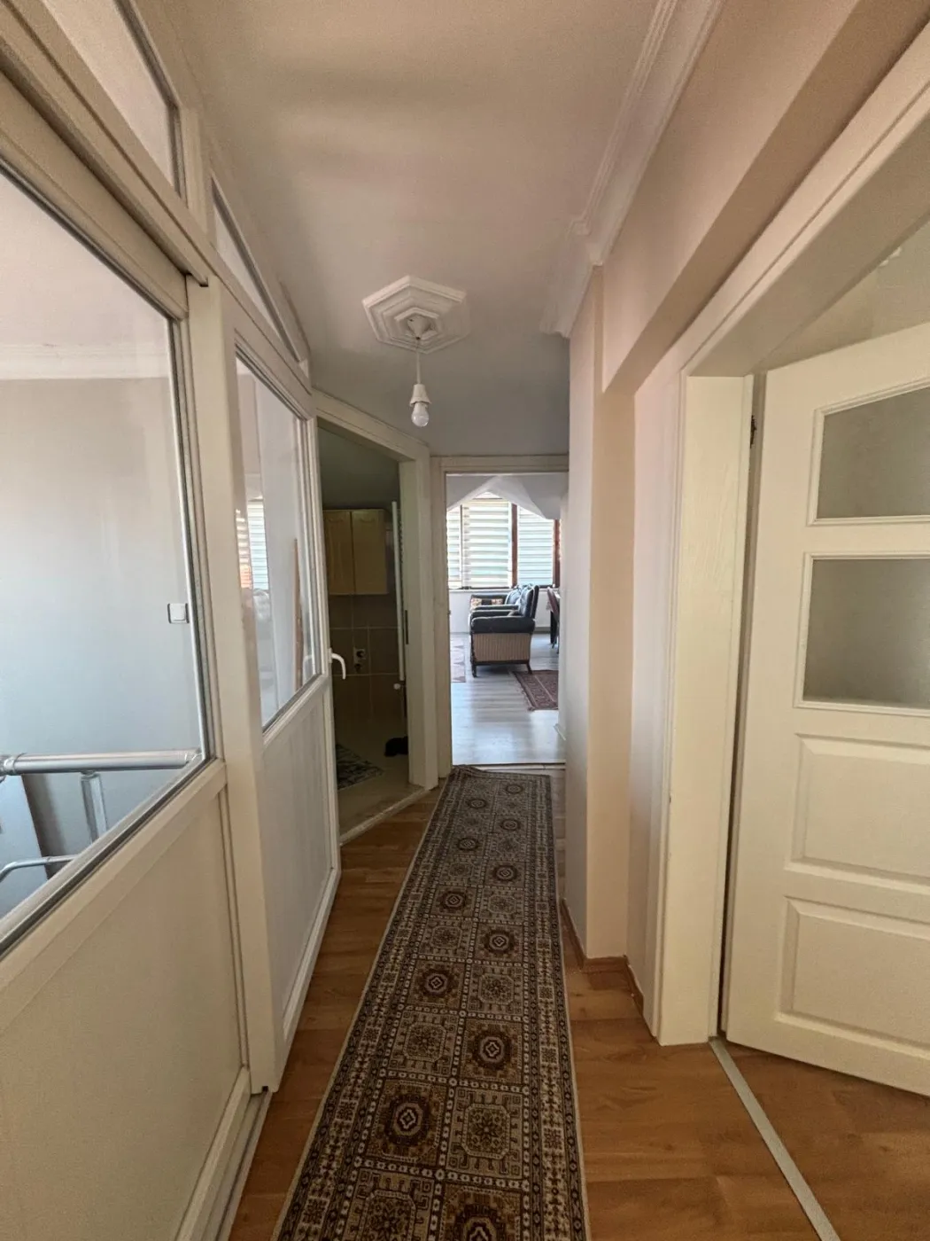 Cumhuriyet Caddesinde FULL EŞYALI Kiralık görsel 13