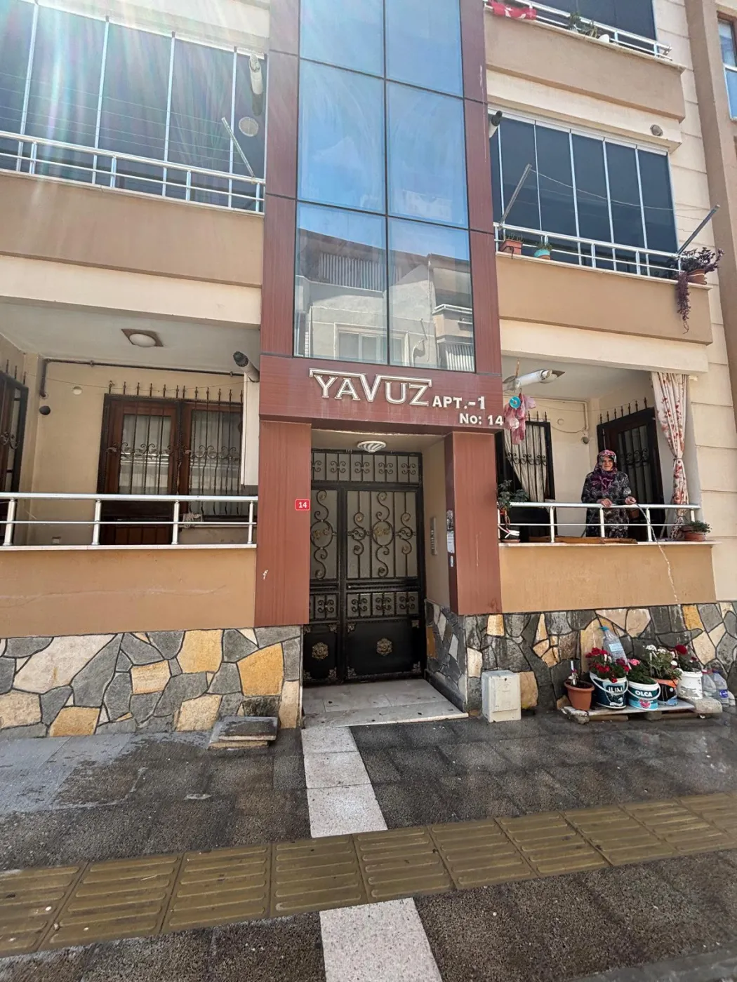 Cumhuriyet Caddesinde FULL EŞYALI Kiralık görsel 14