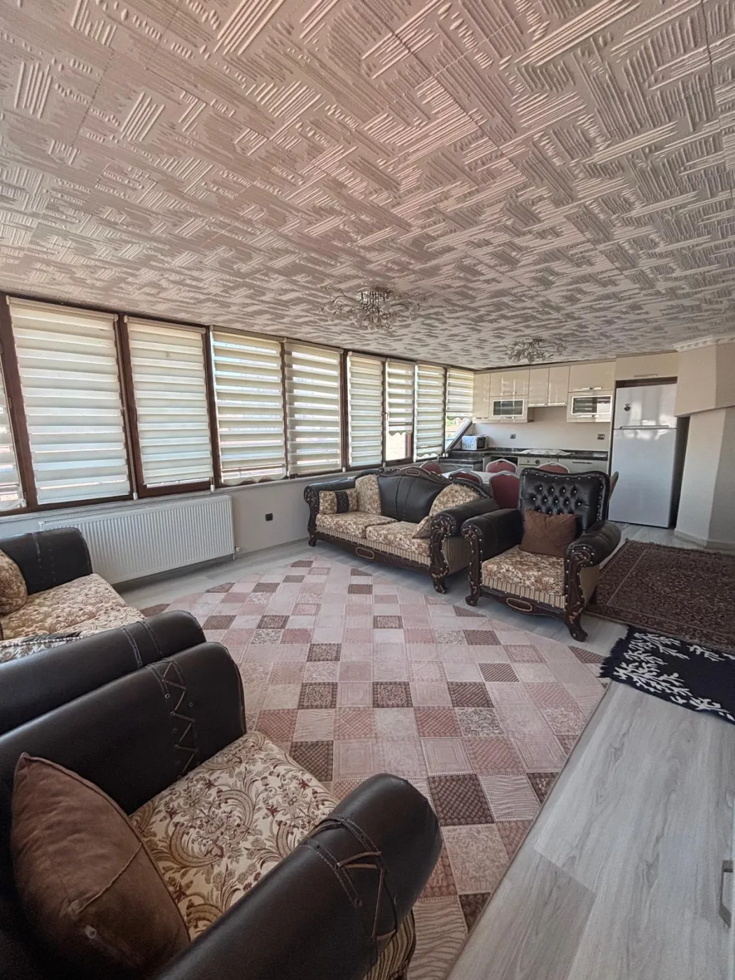 Cumhuriyet Caddesinde FULL EŞYALI Kiralık görsel 18