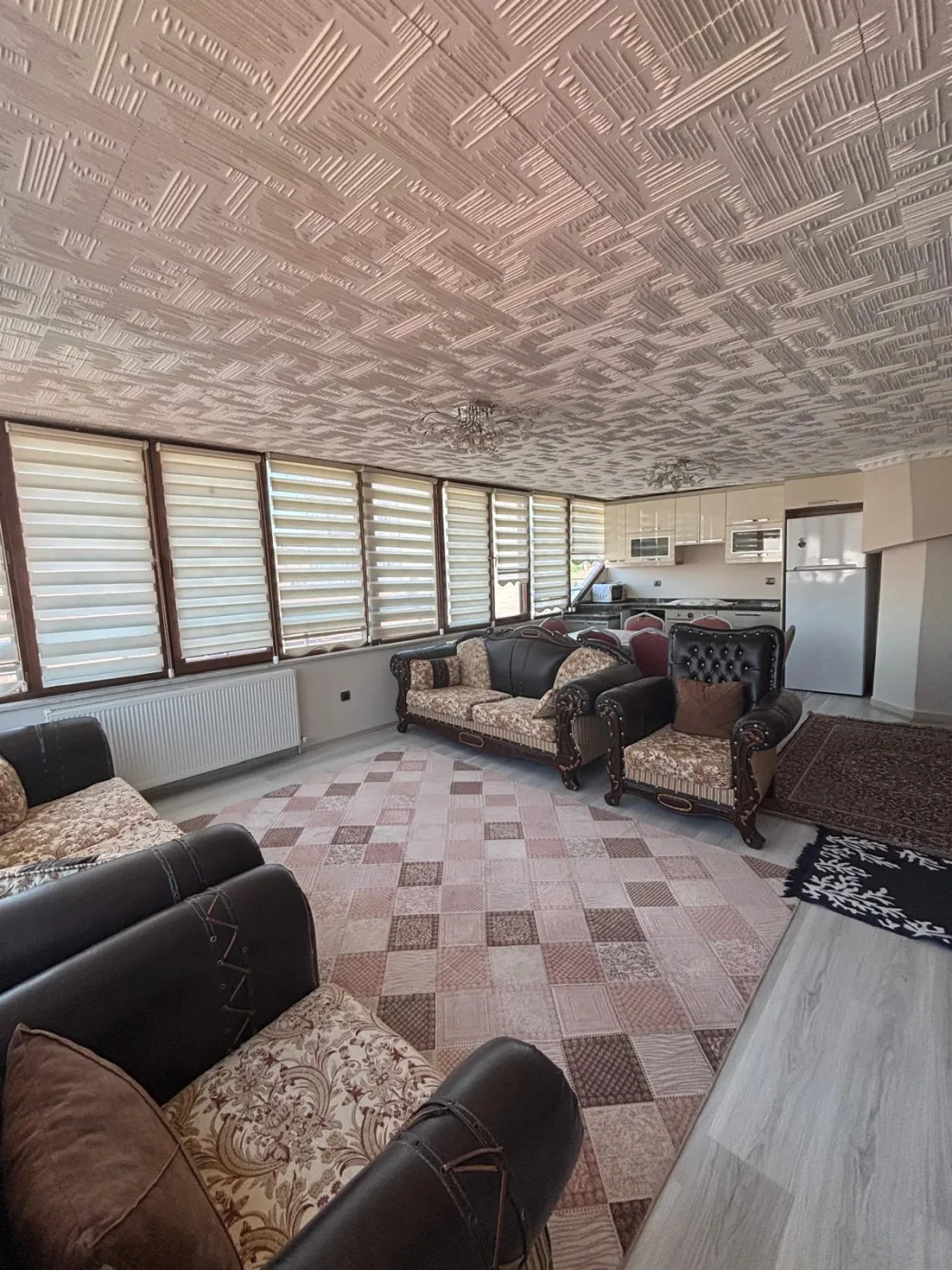 Cumhuriyet Caddesinde FULL EŞYALI Kiralık görsel 17